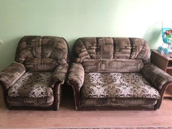 Два дивана и кресло