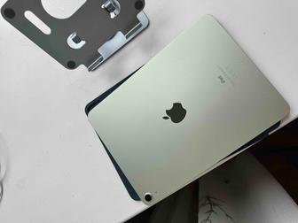 iPad Air 4, 2020 64 gb green (зеленый), клавиатура в подарок