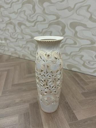 Декоративная напольная ваза