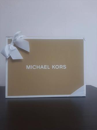 Подарочная коробка Michael Kors