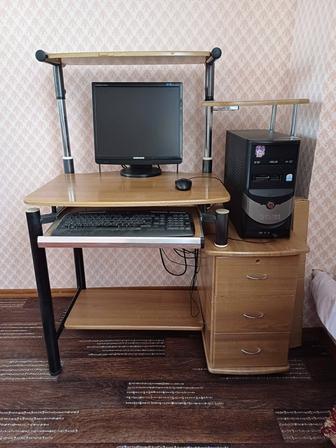 Продается компьютер и компьютерный стол