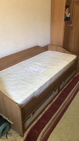 Продам классную односпальную кровать Робинзон с матрацем, торг