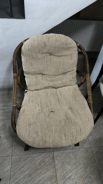Продам 2 ротанговых кресла