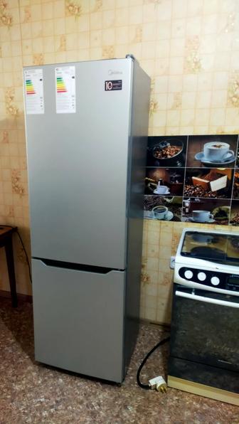 Продам холодильник в хорошем состоянии большые камеры