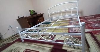 Спальный кровать из металла