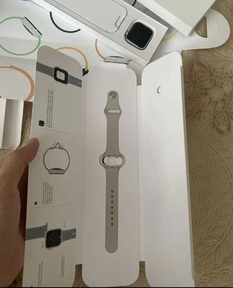 Продам Apple Watch SE 40 mm бежевый