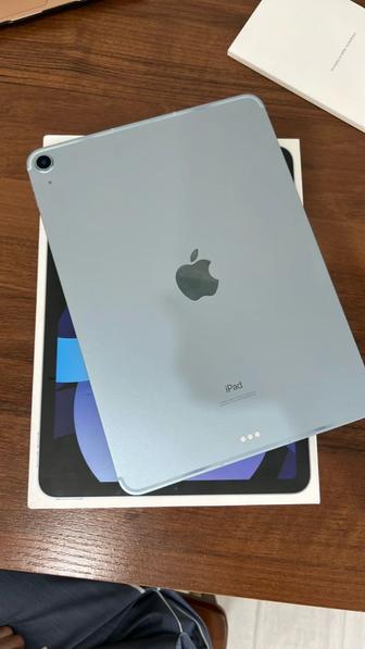 Продам iPad Air 4