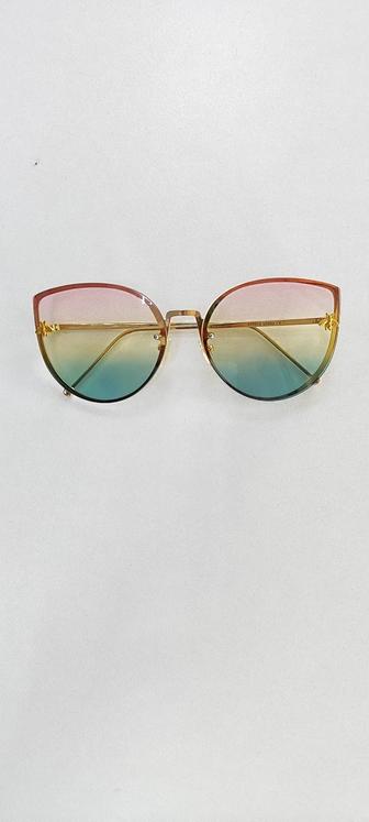 Продам очки солнцезащитные, трёхцветные