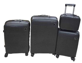 Продам комплект чемоданов 4в1