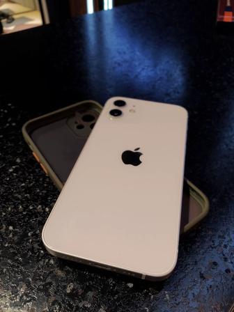 iPhone 12 белый