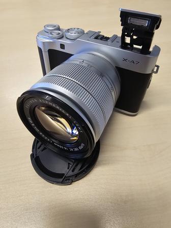 Fujifilm X-A7 с объективом XC 16-50/3,5-5,6 OIS II