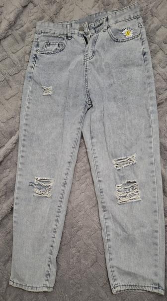 Продам джинсы женские S