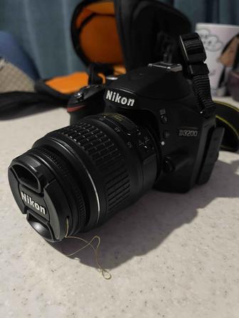 Зеркальный фотоаппарат Nikon D3200