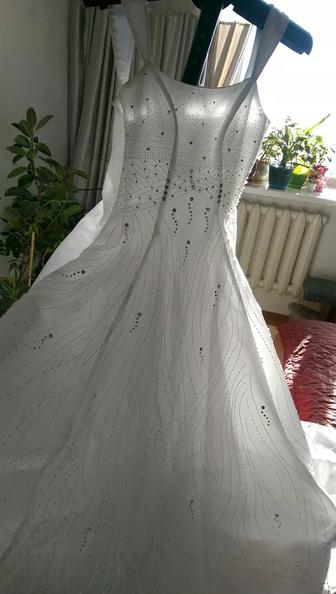 Свадебное платье, дизайнерская работа, камни Сваровски