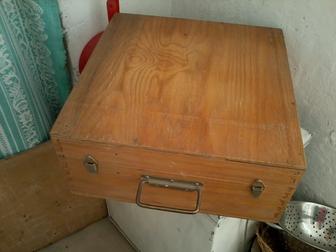 Ящик деревянный с крышкой на замочках и ручкой