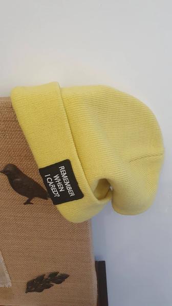 Продам шапку желтого цвета, Zara, унисекс