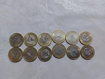 Коллекция национальных монет .