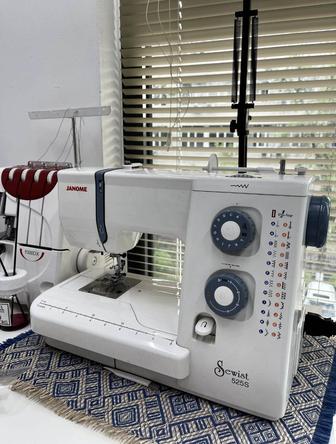Швейная машинка Janome 525 Sewist