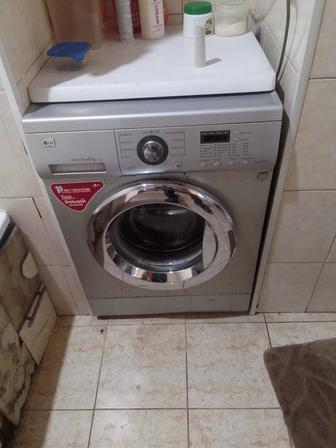 Продам стиральную машинку LG 5 кг Прямой Привод