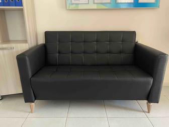 Стильный черный диван