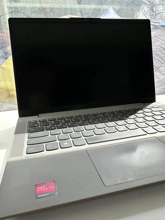 Ноутбук Lenova от Актив маркет 
AMD Ryzen 7-4 RAM8 SSD512
