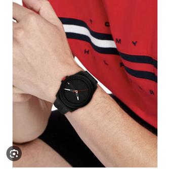 Tommy Hilfiger Austin Mens Silicone Quartz Watch 1710596 продам новые