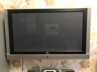 Телевизор плазменный LG диагональ 104 см
