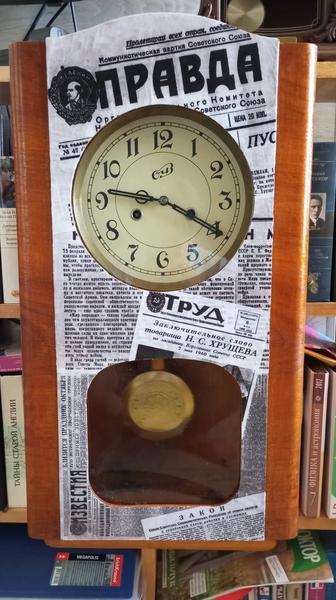 Продам старые советские настенные часы с боем