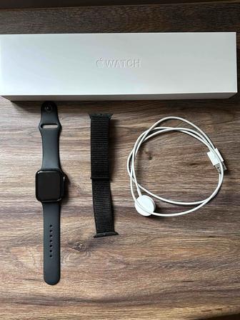 Apple Watch Series 6, 44мм, черного цвета