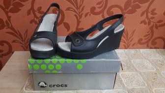 Обувь женская Crocs