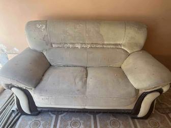 2 дивана с креслом