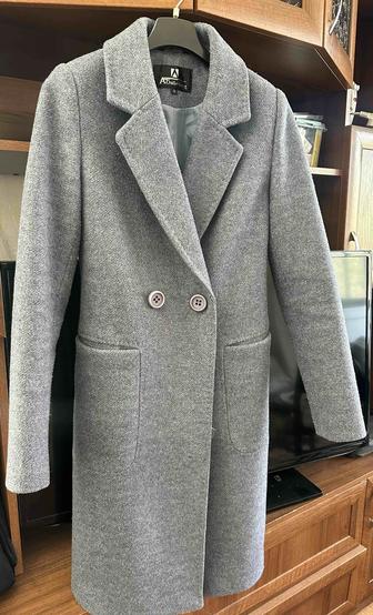 Продам женское пальто весна-осень фирмы Aosileibang