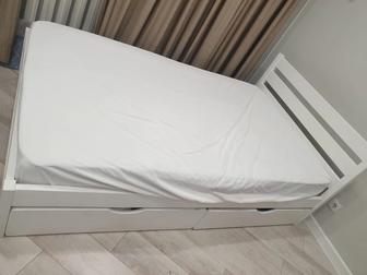 Кровать спальная