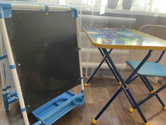 Продам детский уголок стол стульчик и доску для рисования двустороннюю