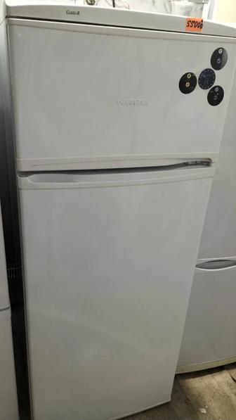 Холодильник хорошем состояние почти новый