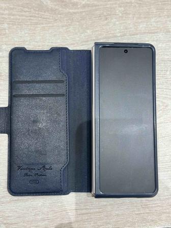 Продам телефон Samsung Galaxy Z fold3