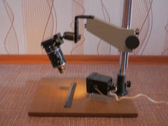 Микроскоп с функцией видео и фотофиксации, наклона и поворота. Зуммирование