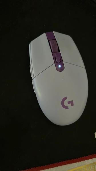 Продам беспроводную мышку Logitech G305 фиолетового цвета