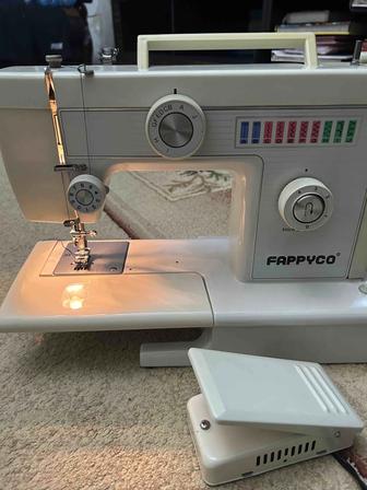 Продам швейную машинку Fappyco