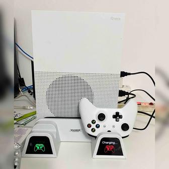 Xbox one s / 1ТБ / 2 джойстик / 8 ай подписка Gamepass.