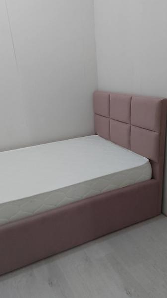 Продам кровать с подъёмным механизмом пользовалась два месяца продаю связип