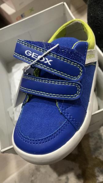 новые кроссовки кеды Geox