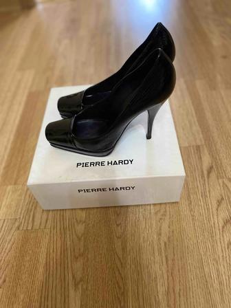 Лаковые туфли Pierre Hardy