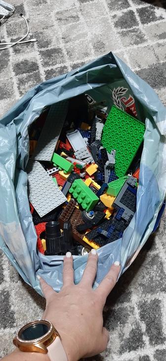 Продам детали Lego