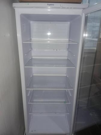 Витриный холодильник