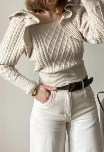 Hm. Вязанный свитер с рюшечками