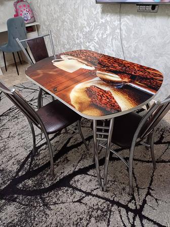 Продам стеклянный стол со стульями 4 штуки