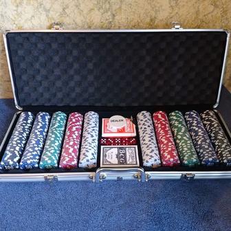 Покер фишки - 300, 400 кейс подарок