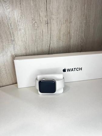 Продам Apple Watch SE2