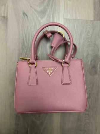 Сумка Prada Galleria Saffiano leather mini-bag Petal pink